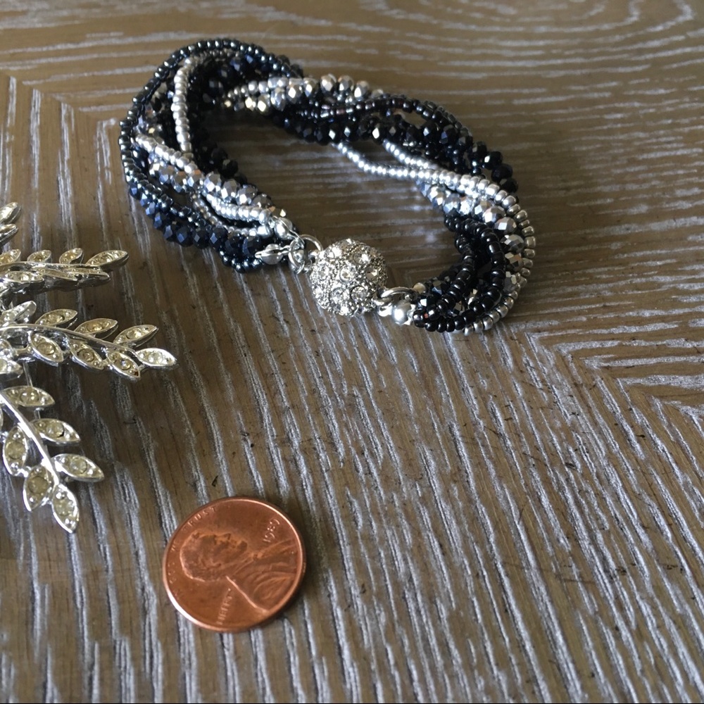Bracelet & Brooch - Picture 7 of 7